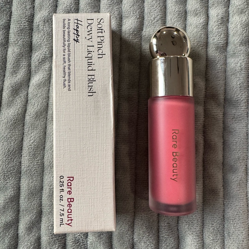 NIB Rare Beauty Soft Pinch Dewy Liquid Blush - Happy